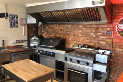 Outside-entaining-and-bar