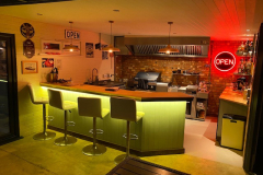 Outside-entaining-and-bar