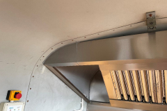 commercial-kitchen-system-inside-a-horse-box